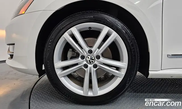 Volkswagen Passat 2014 1.8 автомат (гидро), миниатюра 5 Volkswagen Passat 2014 1.8 автомат (гидро), миниатюра 5