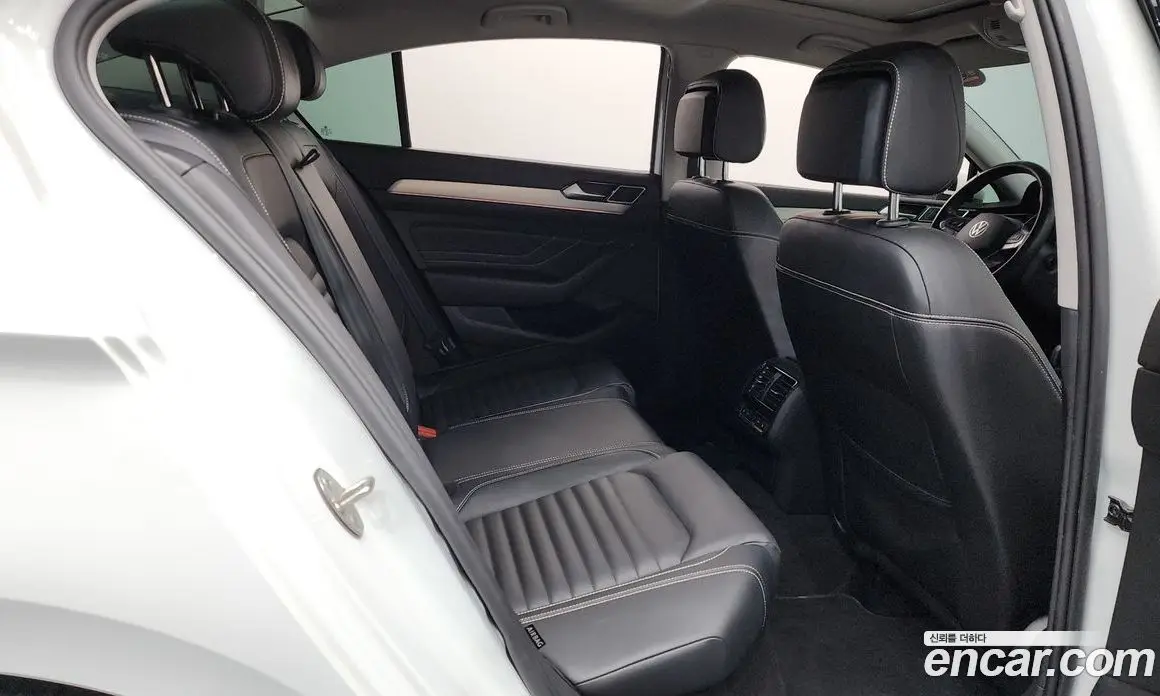 Volkswagen Passat 2021 2.0 автомат (гидро), фото 18 Volkswagen Passat 2021 2.0 автомат (гидро), фото 18