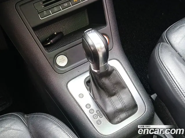 Volkswagen Tiguan 2013 2.0 автомат (гидро), миниатюра 9 Volkswagen Tiguan 2013 2.0 автомат (гидро), миниатюра 9