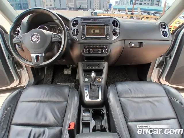 Volkswagen Tiguan 2013 2.0 автомат (гидро), миниатюра 10 Volkswagen Tiguan 2013 2.0 автомат (гидро), миниатюра 10