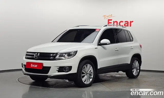 Volkswagen Tiguan 2014 2.0 автомат (гидро), миниатюра 1 Volkswagen Tiguan 2014 2.0 автомат (гидро), миниатюра 1