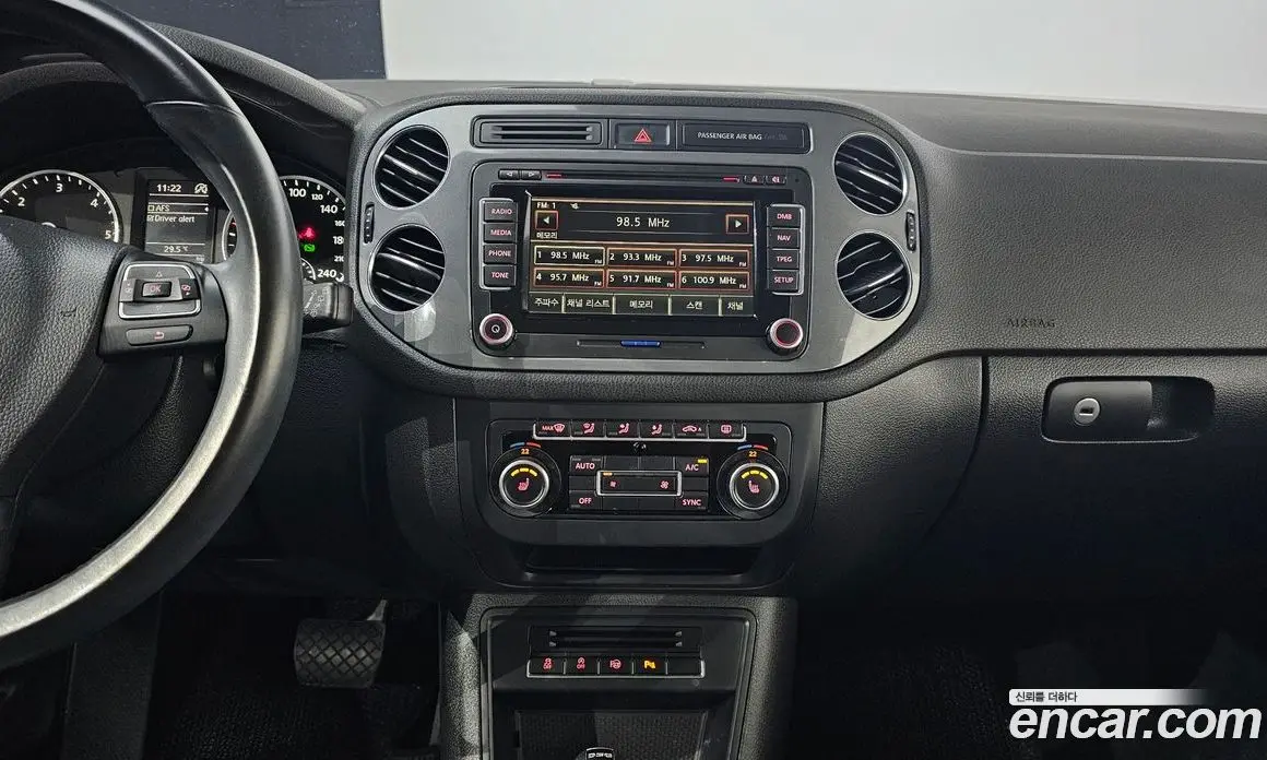 Volkswagen Tiguan 2014 2.0 автомат (гидро), фото 16 Volkswagen Tiguan 2014 2.0 автомат (гидро), фото 16