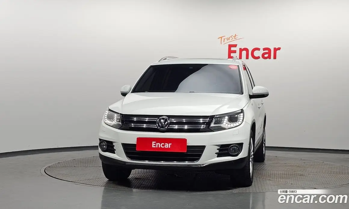 Volkswagen Tiguan 2014 2.0 автомат (гидро), фото 3 Volkswagen Tiguan 2014 2.0 автомат (гидро), фото 3