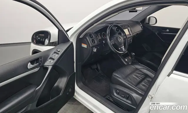 Volkswagen Tiguan 2014 2.0 автомат (гидро), миниатюра 10 Volkswagen Tiguan 2014 2.0 автомат (гидро), миниатюра 10