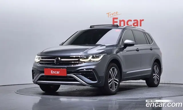 Volkswagen Tiguan 2023 2.0 автомат (гидро), миниатюра 1 Volkswagen Tiguan 2023 2.0 автомат (гидро), миниатюра 1