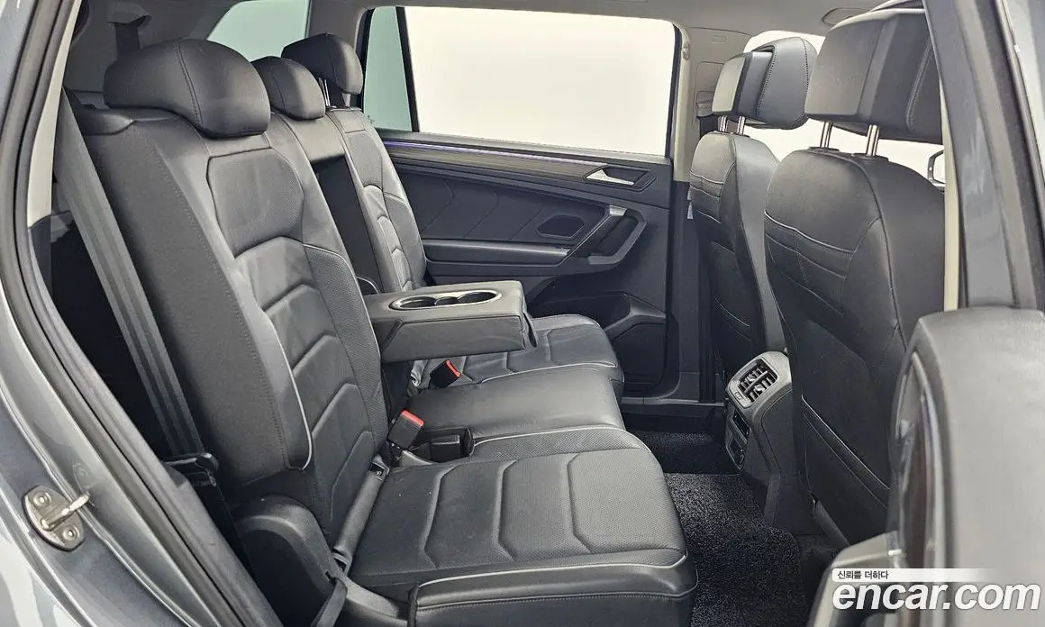 Volkswagen Tiguan 2023 2.0 автомат (гидро), фото 18 Volkswagen Tiguan 2023 2.0 автомат (гидро), фото 18
