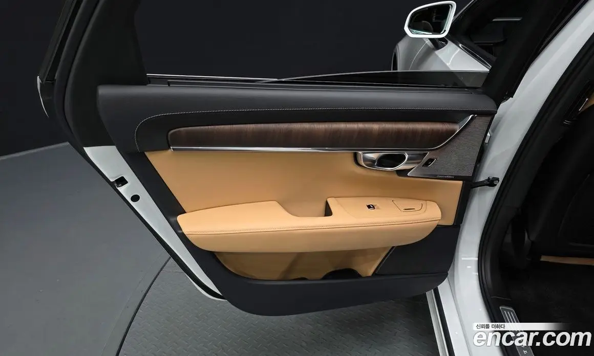 Volvo S90 2023 2.0 автомат (гидро), фото 14 Volvo S90 2023 2.0 автомат (гидро), фото 14