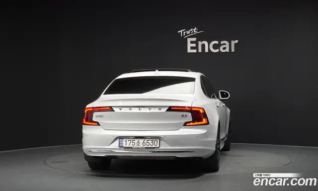 Volvo S90 2023 2.0 автомат (гидро), миниатюра 3 Volvo S90 2023 2.0 автомат (гидро), миниатюра 3