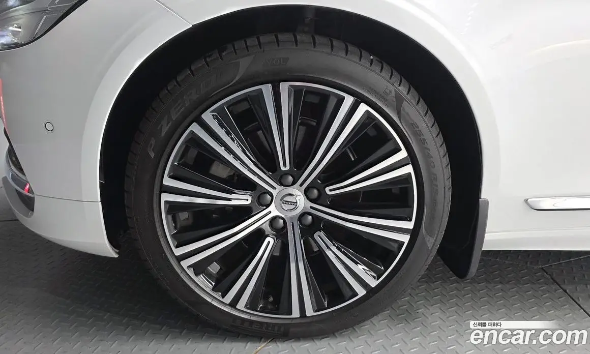 Volvo S90 2023 2.0 автомат (гидро), фото 4 Volvo S90 2023 2.0 автомат (гидро), фото 4