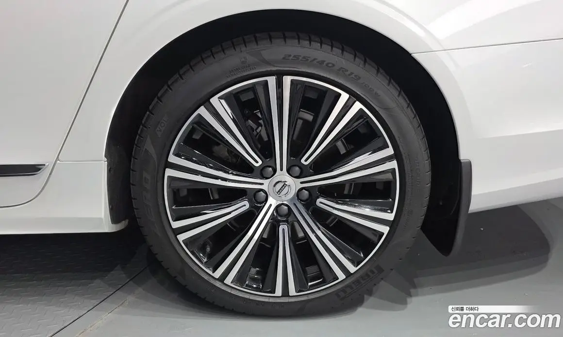 Volvo S90 2023 2.0 автомат (гидро), фото 6 Volvo S90 2023 2.0 автомат (гидро), фото 6