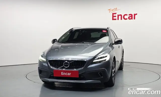 Volvo V40 2019 2.0 автомат (гидро), миниатюра 3