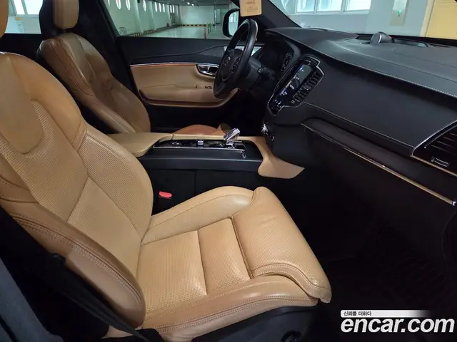 Volvo XC90 2021 2.0 автомат (гидро), миниатюра 10 Volvo XC90 2021 2.0 автомат (гидро), миниатюра 10