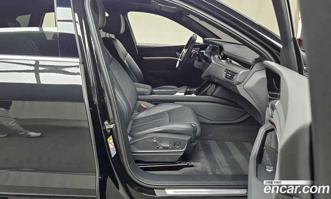 Audi e-tron 2020 0.2 автомат (гидро), фото 16