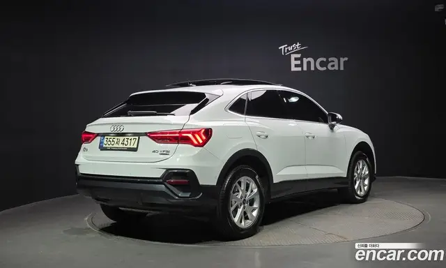 Audi Q3 2023 2.0 автомат (гидро), миниатюра 1 Audi Q3 2023 2.0 автомат (гидро), миниатюра 1