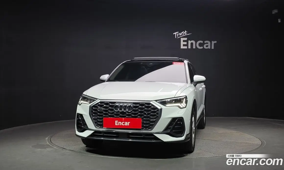 Audi Q3 2023 2.0 автомат (гидро), фото 2 Audi Q3 2023 2.0 автомат (гидро), фото 2