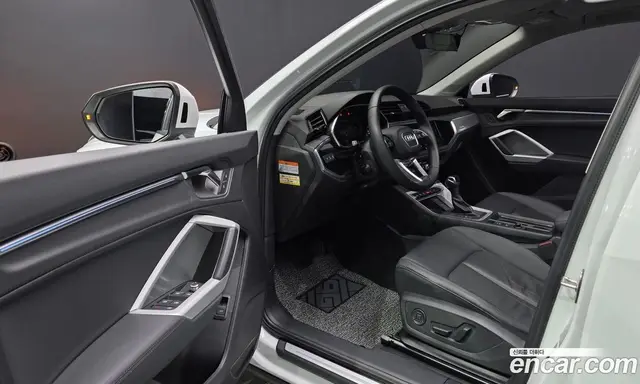 Audi Q3 2023 2.0 автомат (гидро), миниатюра 12