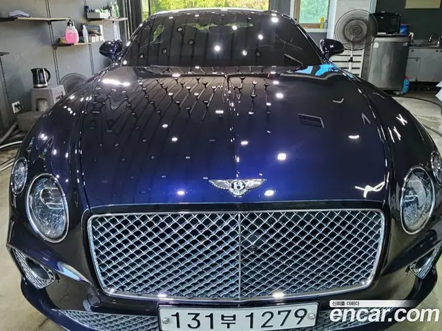 Bentley Continental, 2022, 61 000 км Bentley Continental, 2022, 61 000 км