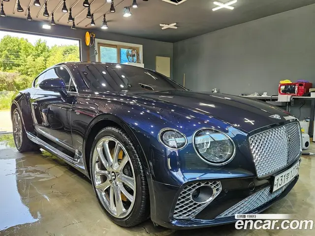 Bentley Continental 2022 4.0 автомат (гидро), миниатюра 2