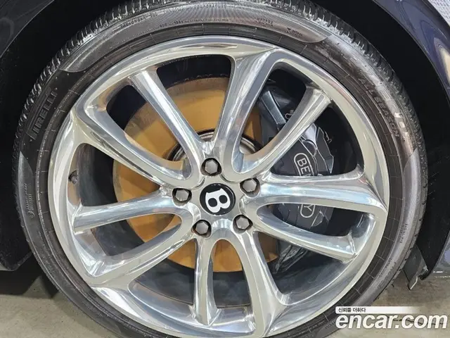 Bentley Continental 2022 4.0 автомат (гидро), миниатюра 8