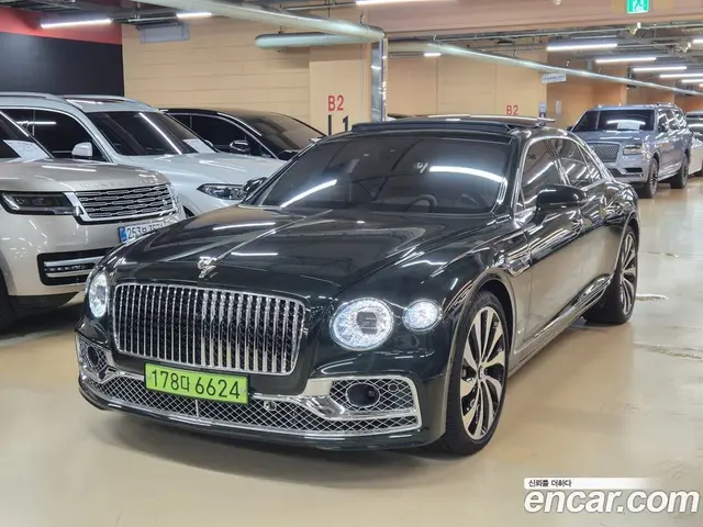 Bentley Flying Spur, 2024, 5 561 км