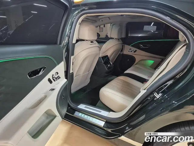 Bentley Flying Spur 2024 4.0 автомат (гидро), миниатюра 9 Bentley Flying Spur 2024 4.0 автомат (гидро), миниатюра 9