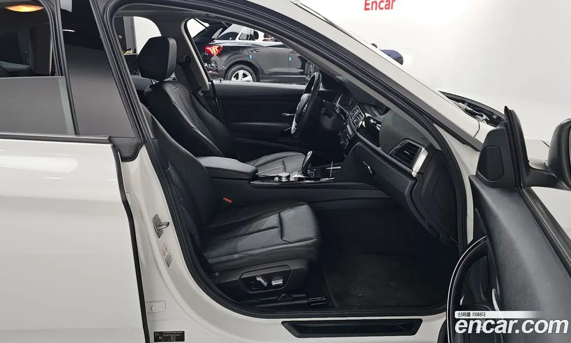 BMW 3 серия 2018 2.0 автомат (гидро), фото 11