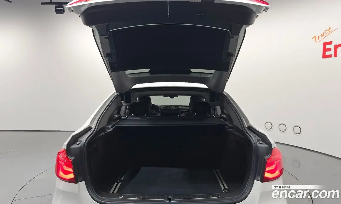 BMW 3 серия 2018 2.0 автомат (гидро), фото 20