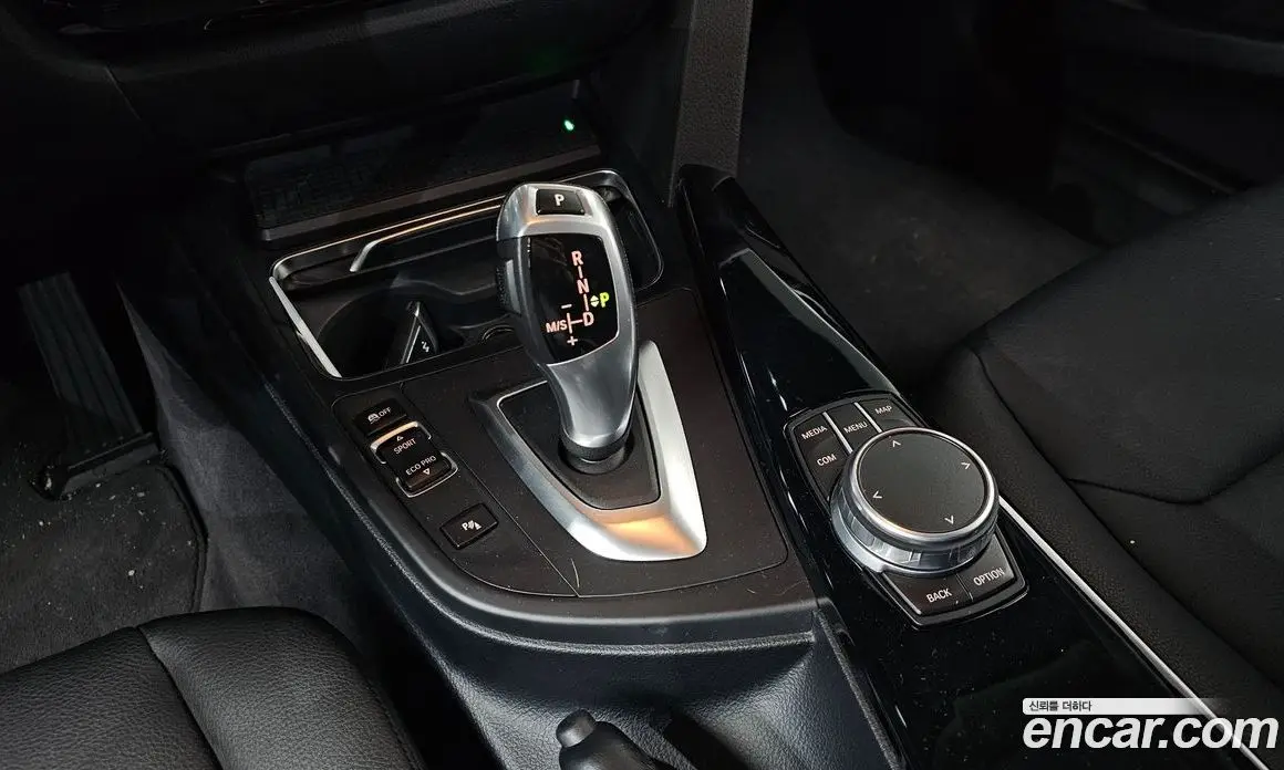 BMW 3 серия 2018 2.0 автомат (гидро), фото 9