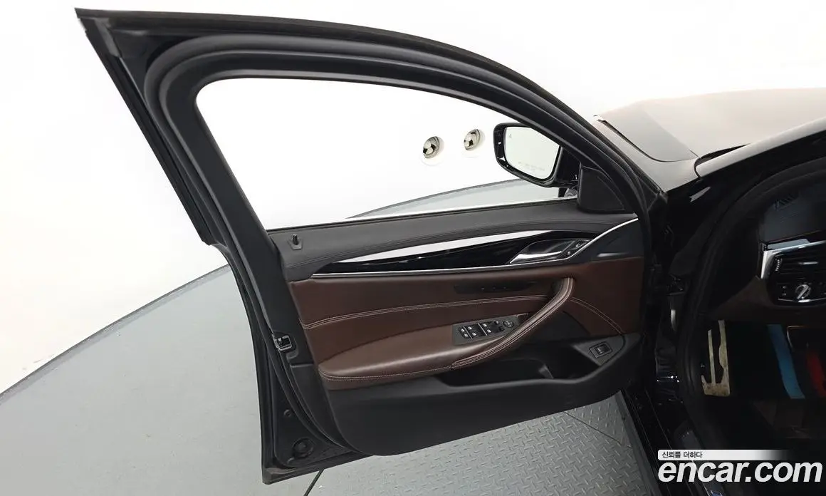 BMW 5 серия 2018 2.0 автомат (гидро), фото 14
