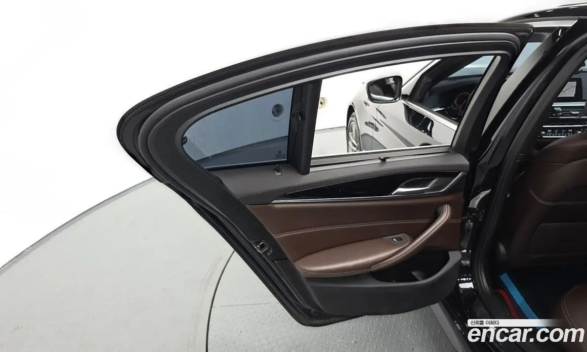 BMW 5 серия 2018 2.0 автомат (гидро), фото 15