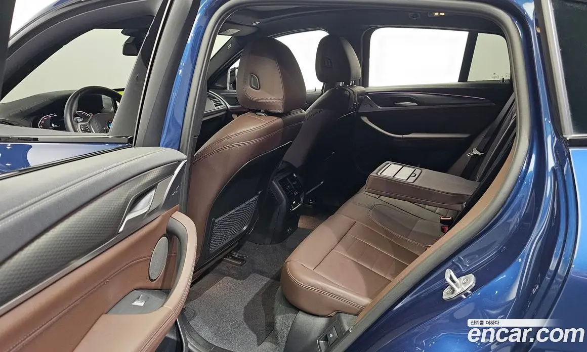BMW X4 2025 2.0 автомат (гидро), фото 11