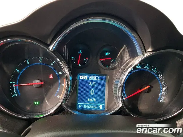 Chevrolet Cruze 2012 1.8 автомат (гидро), миниатюра 7