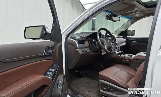 Chevrolet Surburban 2017 5.3 автомат (гидро), миниатюра 10 Chevrolet Surburban 2017 5.3 автомат (гидро), миниатюра 10