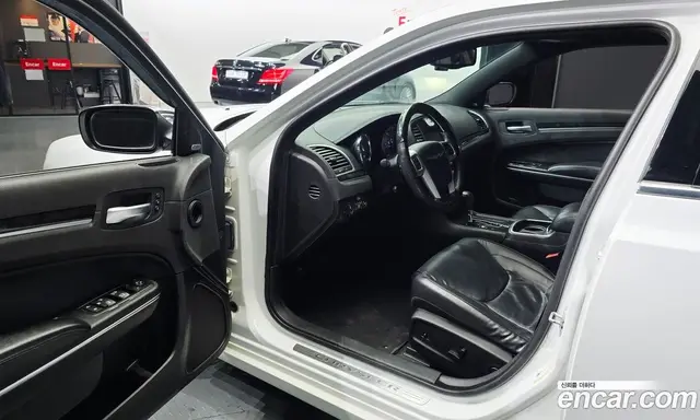 Chrysler 300C 2011 3.6 автомат (гидро), миниатюра 10 Chrysler 300C 2011 3.6 автомат (гидро), миниатюра 10