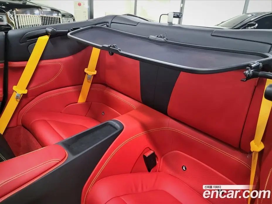 Ferrari Portofino 2019 3.9 автомат (гидро), фото 10 Ferrari Portofino 2019 3.9 автомат (гидро), фото 10
