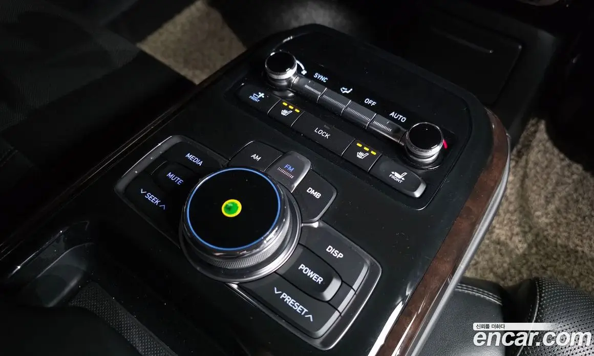 Genesis EQ900 2016 3.8 автомат (гидро), фото 19 Genesis EQ900 2016 3.8 автомат (гидро), фото 19
