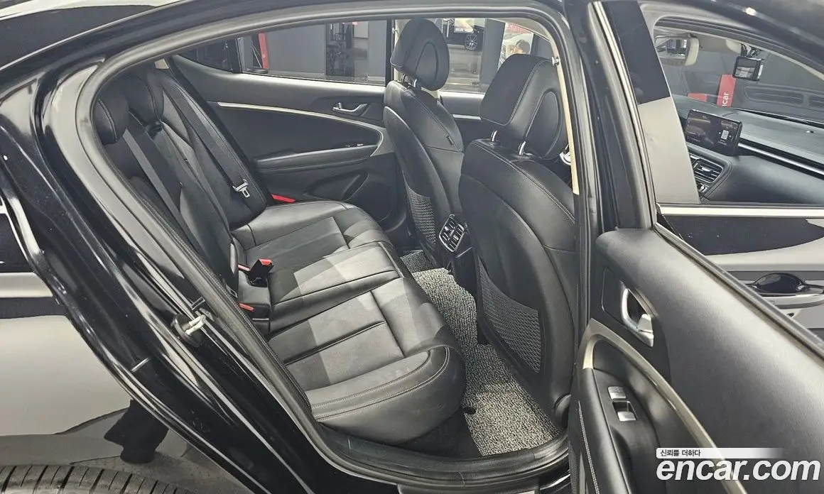 Genesis G70 2021 2.0 автомат (гидро), фото 18 Genesis G70 2021 2.0 автомат (гидро), фото 18