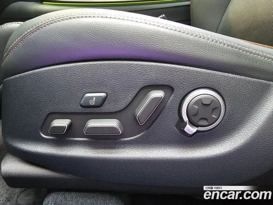 Genesis GV70 2020 3.5 автомат (гидро), фото 19 Genesis GV70 2020 3.5 автомат (гидро), фото 19