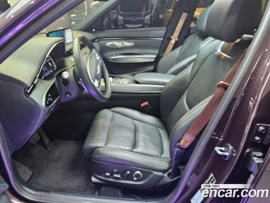 Genesis GV70 2020 3.5 автомат (гидро), фото 6 Genesis GV70 2020 3.5 автомат (гидро), фото 6