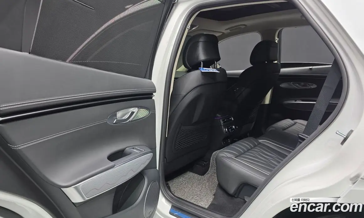 Genesis GV70 2022 2.5 автомат (гидро), фото 30 Genesis GV70 2022 2.5 автомат (гидро), фото 30