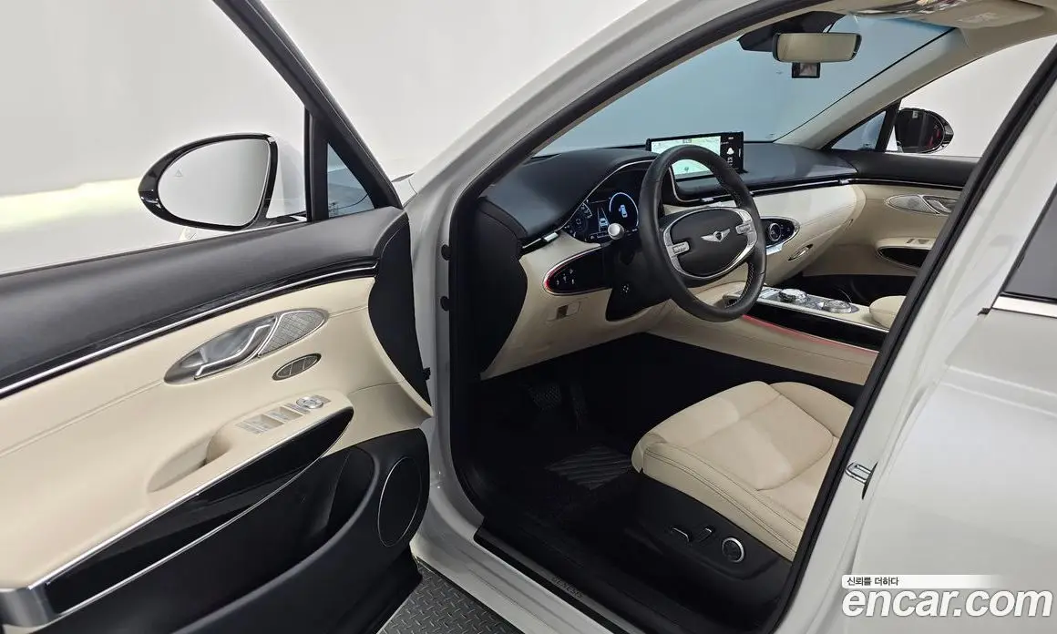Genesis GV70 2022 2.5 автомат (гидро), фото 13 Genesis GV70 2022 2.5 автомат (гидро), фото 13