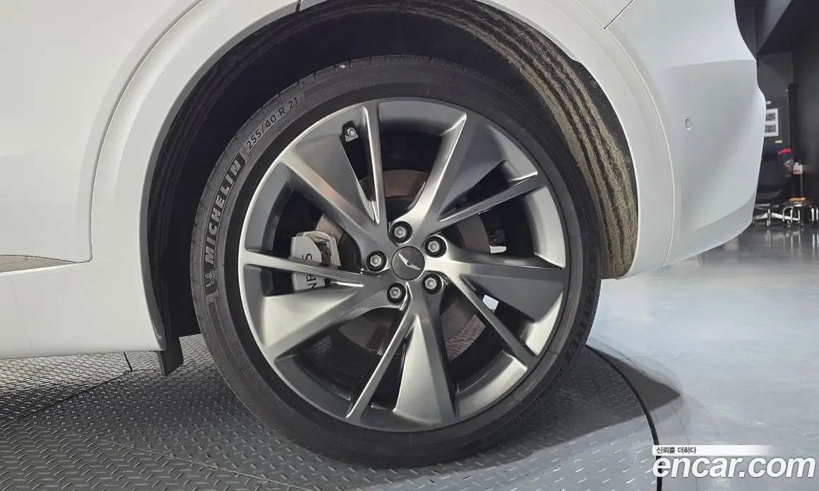 Genesis GV70 2022 2.5 автомат (гидро), фото 7 Genesis GV70 2022 2.5 автомат (гидро), фото 7