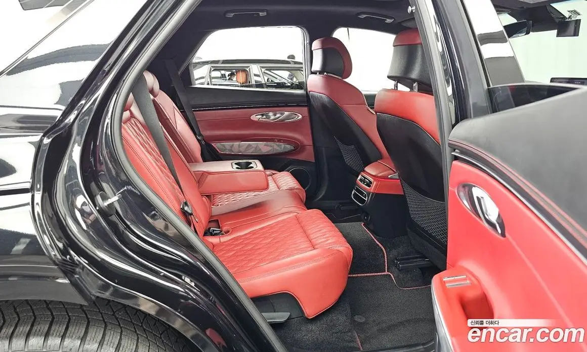 Genesis GV70 2022 2.5 автомат (гидро), фото 12 Genesis GV70 2022 2.5 автомат (гидро), фото 12