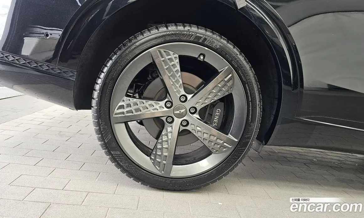 Genesis GV70 2022 2.5 автомат (гидро), фото 5 Genesis GV70 2022 2.5 автомат (гидро), фото 5