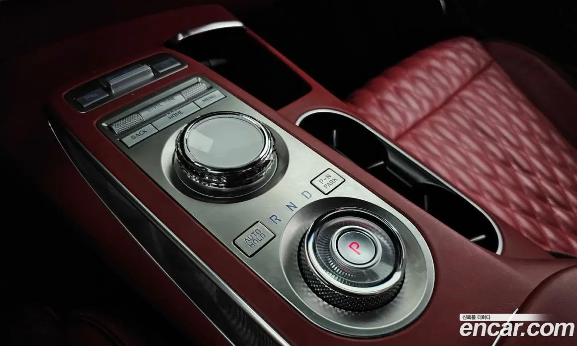Genesis GV70 2022 2.5 автомат (гидро), фото 9 Genesis GV70 2022 2.5 автомат (гидро), фото 9
