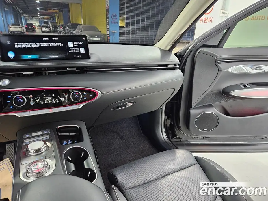 Genesis GV70 2022 0.1 автомат (гидро), фото 12