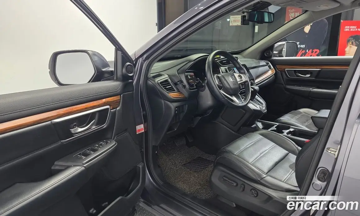 Honda CR-V 2017 1.5 автомат (гидро), фото 10 Honda CR-V 2017 1.5 автомат (гидро), фото 10
