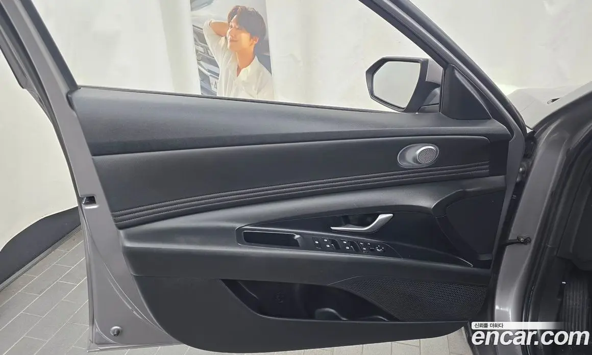 Hyundai Avante 2023 1.6 автомат (гидро), фото 14