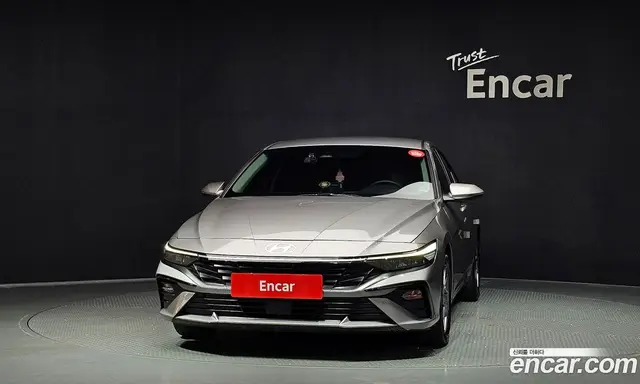 Hyundai Avante 2023 1.6 автомат (гидро), миниатюра 3