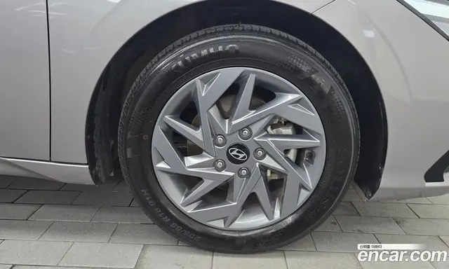 Hyundai Avante 2023 1.6 автомат (гидро), миниатюра 7